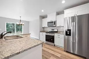 2105 Daisy Dr, West Bend, WI 53090 - Photo 11