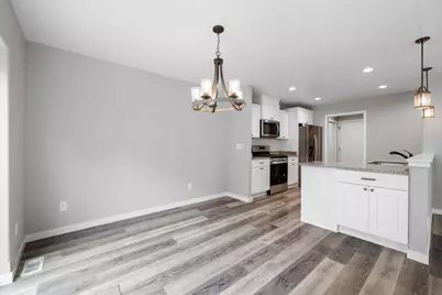 2105  Daisy Dr, West Bend, WI 53090 - Photo 17