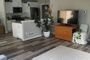 2105 Daisy Dr, West Bend, WI 53090 - Photo 5