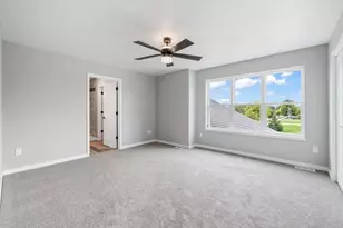 2105 Daisy Dr, West Bend, WI 53090 - Photo 27