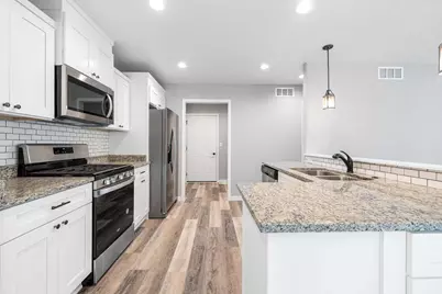 2105  Daisy Dr, West Bend, WI 53090 - Photo 15