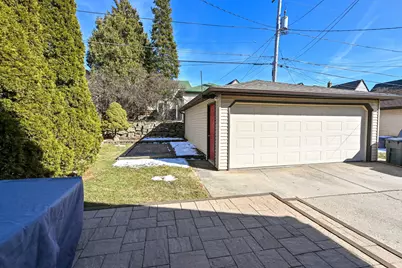 2424 N 61st St, Wauwatosa, WI 53213 - Photo 35