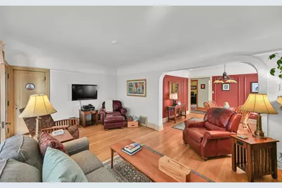 2424 N 61st St, Wauwatosa, WI 53213 - Photo 7