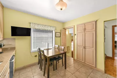 2424 N 61st St, Wauwatosa, WI 53213 - Photo 15