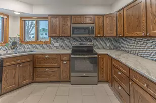 2802 31st St, La Crosse, WI 54601 - Photo 13