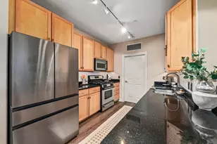 1905 N Water St, Milwaukee, WI 53202 - Photo 11