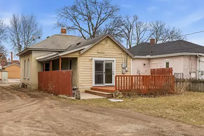 714 S 6th St, La Crosse, WI 54601 - Photo 25