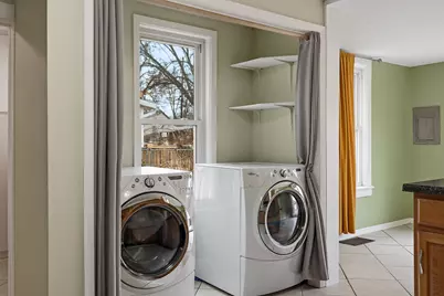 714 S 6th St, La Crosse, WI 54601 - Photo 11