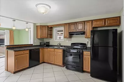 714 S 6th St, La Crosse, WI 54601 - Photo 7