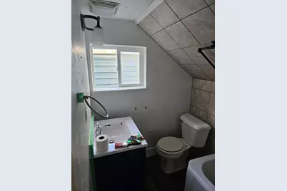 1620  Madison St, Manitowoc, WI 54220 - Photo 17