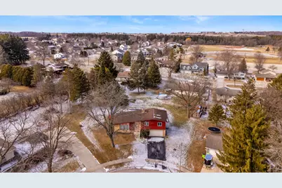 1015  Hillside Dr, Kewaskum, WI 53040 - Photo 29