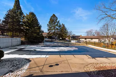 1015  Hillside Dr, Kewaskum, WI 53040 - Photo 25