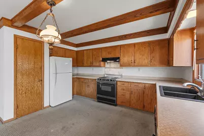 1015  Hillside Dr, Kewaskum, WI 53040 - Photo 7