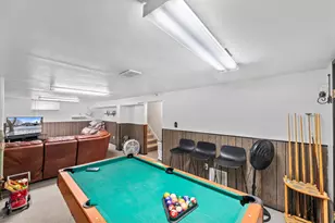 8913 W Daphne St, Milwaukee, WI 53224 - Photo 19