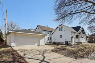 4836 W Wells St, Milwaukee, WI 53208 - Photo 41