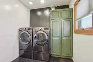 4836 W Wells St, Milwaukee, WI 53208 - Photo 21