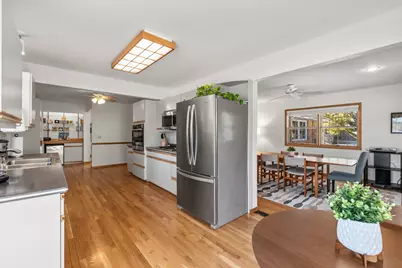 1002  Hales Trl, Port Washington, WI 53074 - Photo 9