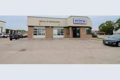 530  Lang Dr, La Crosse, WI 54603 - Photo 3