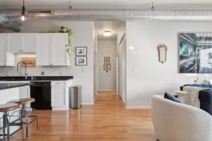 1924 N Hubbard St, Milwaukee, WI 53212 - Photo 15