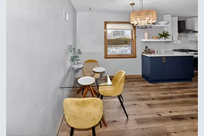 10708 W York Pl, Wauwatosa, WI 53222 - Photo 5