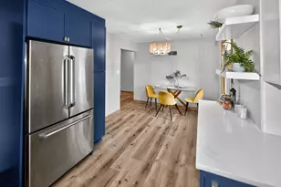 10708 W York Pl, Wauwatosa, WI 53222 - Photo 3