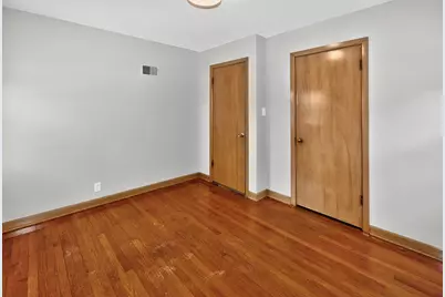 10708 W York Pl, Wauwatosa, WI 53222 - Photo 13