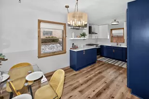 10708 W York Pl, Wauwatosa, WI 53222 - Photo 7