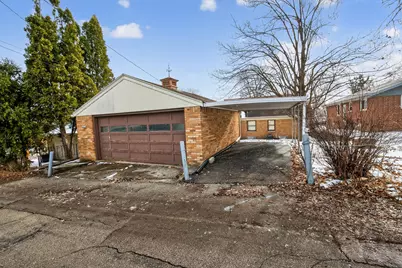 10708 W York Pl, Wauwatosa, WI 53222 - Photo 23