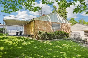 10708 W York Pl, Wauwatosa, WI 53222 - Photo 27