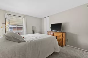 11936 W Mill Rd, Milwaukee, WI 53225 - Photo 15