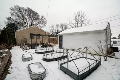 4481 S Taylor Ave, Milwaukee, WI 53207 - Photo 23