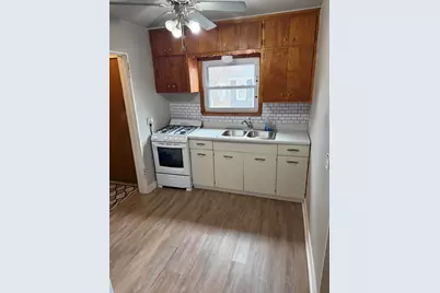 1605  W Custer Ave, Glendale, WI 53209 - Photo 5