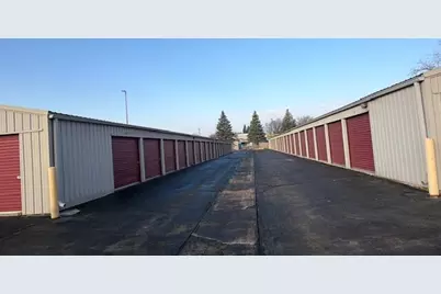 7923  Sheridan Rd, Kenosha, WI 53143 - Photo 9