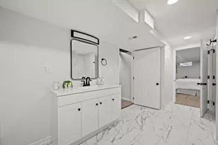 7216 N Mohawk Ave, Glendale, WI 53217 - Photo 29