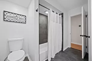 7216 N Mohawk Ave, Glendale, WI 53217 - Photo 15