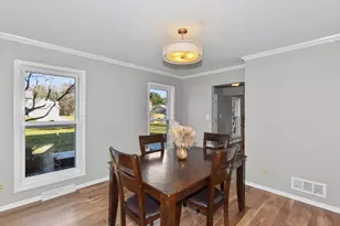 S21W27865 Kame Terrace, Waukesha, WI 53188 - Photo 17