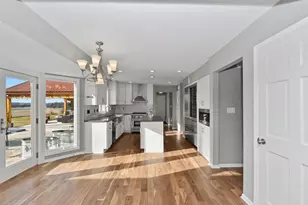 S21W27865 Kame Terrace, Waukesha, WI 53188 - Photo 5