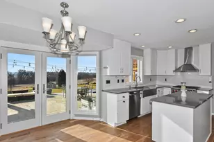 S21W27865 Kame Terrace, Waukesha, WI 53188 - Photo 3