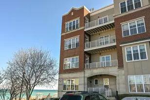 3872 S Lake Dr, Saint Francis, WI 53235 - Photo 19