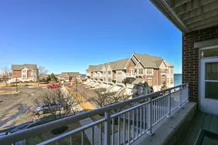 3872 S Lake Dr, Saint Francis, WI 53235 - Photo 17