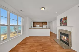 3872 S Lake Dr, Saint Francis, WI 53235 - Photo 3