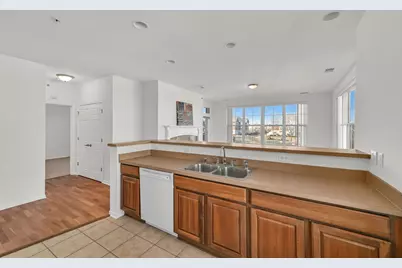 3872 S Lake Dr #209, Saint Francis, WI 53235 - Photo 15