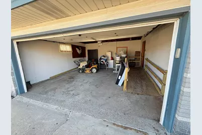 8707 W Petersik St, Milwaukee, WI 53224 - Photo 15