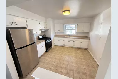 8707 W Petersik St, Milwaukee, WI 53224 - Photo 5