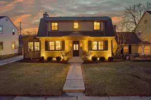 5815 N Shoreland Ave, Whitefish Bay, WI 53217 - Photo 33