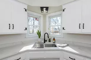 5300 W Euclid Ave, Milwaukee, WI 53219 - Photo 9