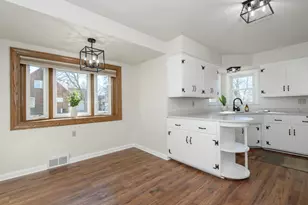 5300 W Euclid Ave, Milwaukee, WI 53219 - Photo 15