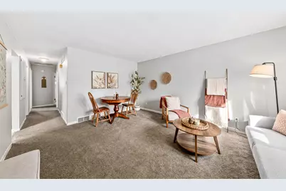 2863 S 34th St, Milwaukee, WI 53215 - Photo 9