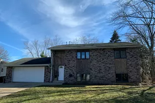 6154 S 42nd St, Greenfield, WI 53221 - Photo 1