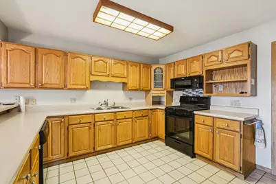 400  Country Club Dr, Lake Geneva, WI 53147 - Photo 13